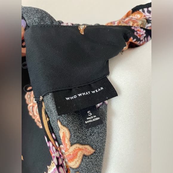 Gorgeous Who What Wear floral midi dress with pockets! - Picture 6 of 7